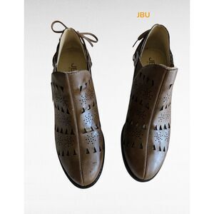 JBU Evelyn Encore Booties Women 9 Brown Cutout Vegan Leather Comfort
